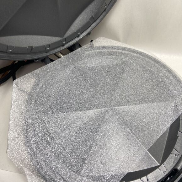 Nostalgia 6-Wedge Electric Quesadilla Maker with Extra Stuffing Latch New no Box - Picture 3 of 8